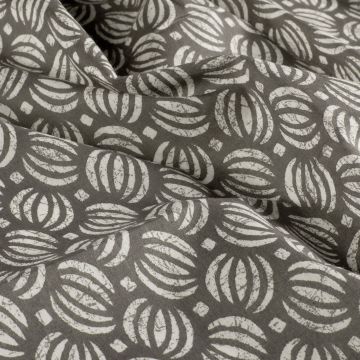 Batik Katoen bedrukt bladeren grijs