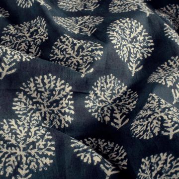 Katoen batik maretak op blauw