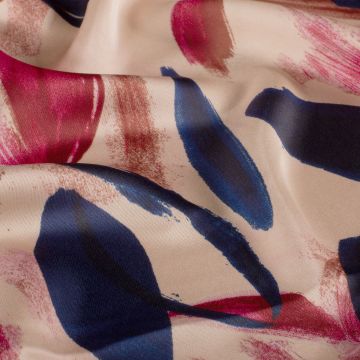 Satijn stof bedrukt brushstroke roze