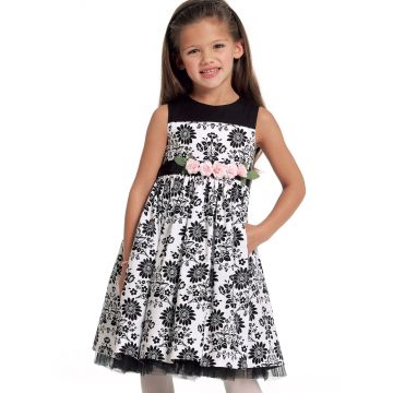 McCall's patroon 5793 maat 122 t/m 134